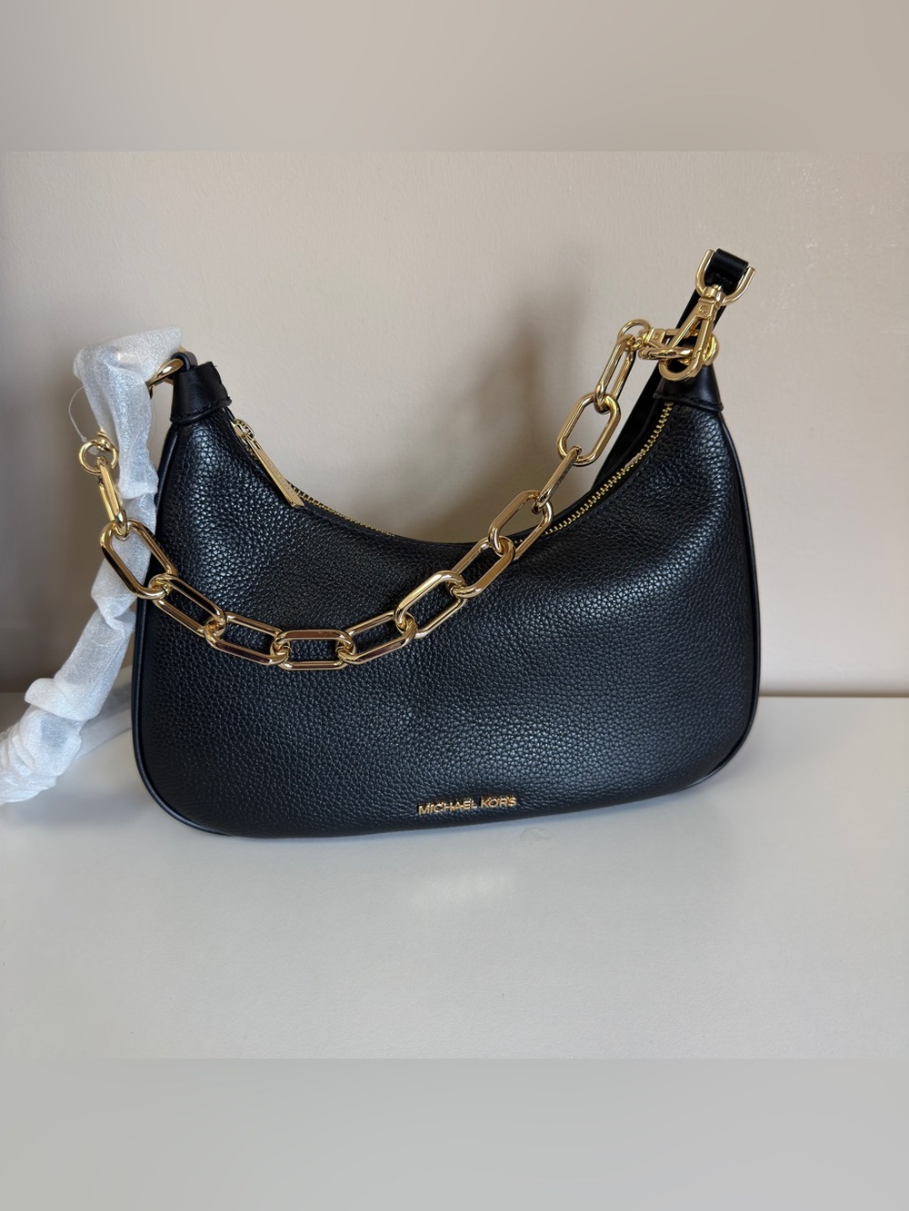 Michael Kors  CORA LG ZIP POUCHETTE LEATHER